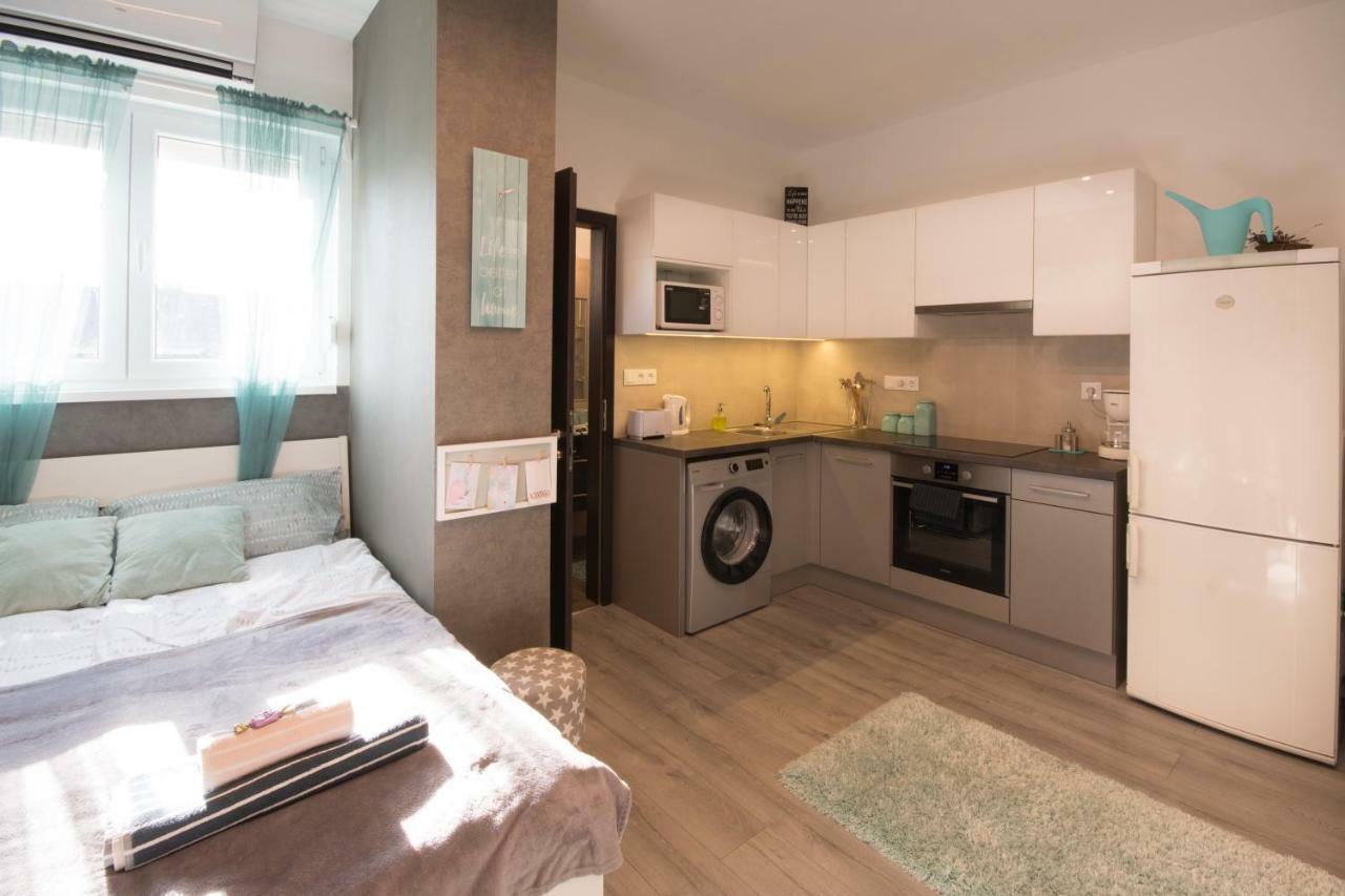 Petra'S Tranquil Nest In Downtown Budapest Esterno foto